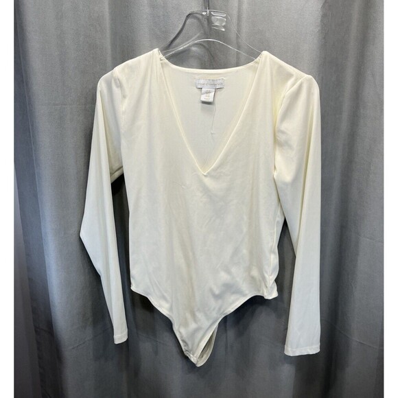 House of Harlow 1960 Bodysuit Medium Ivory Ribbed Diamond V-Neck Timeless Style - Picture 4 of 14